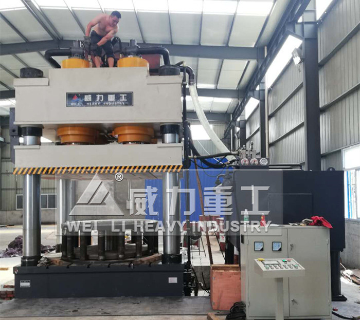 5000噸三梁四柱油壓機(jī)(YW32-5000T)四柱液壓機(jī)